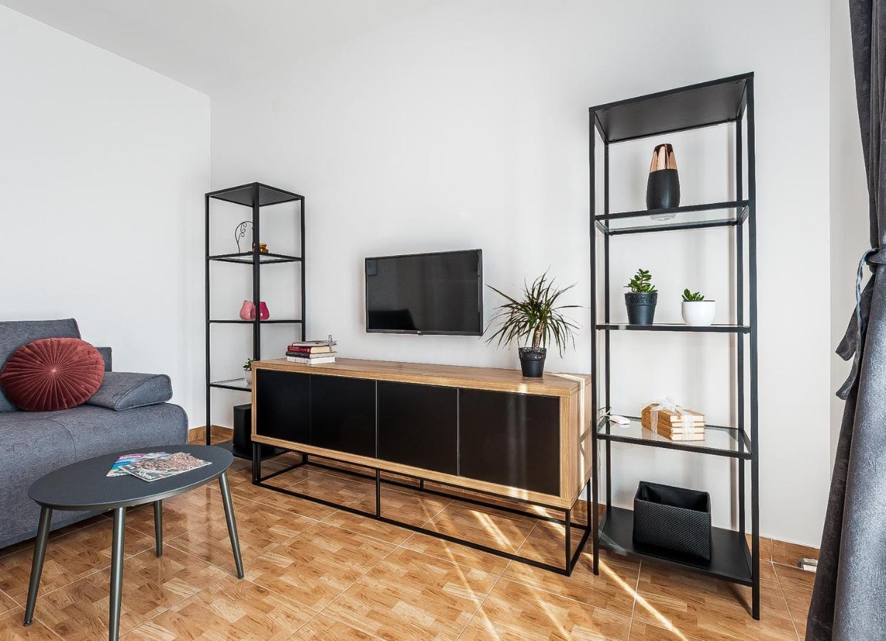 Apartments Tanya Шибеник Экстерьер фото